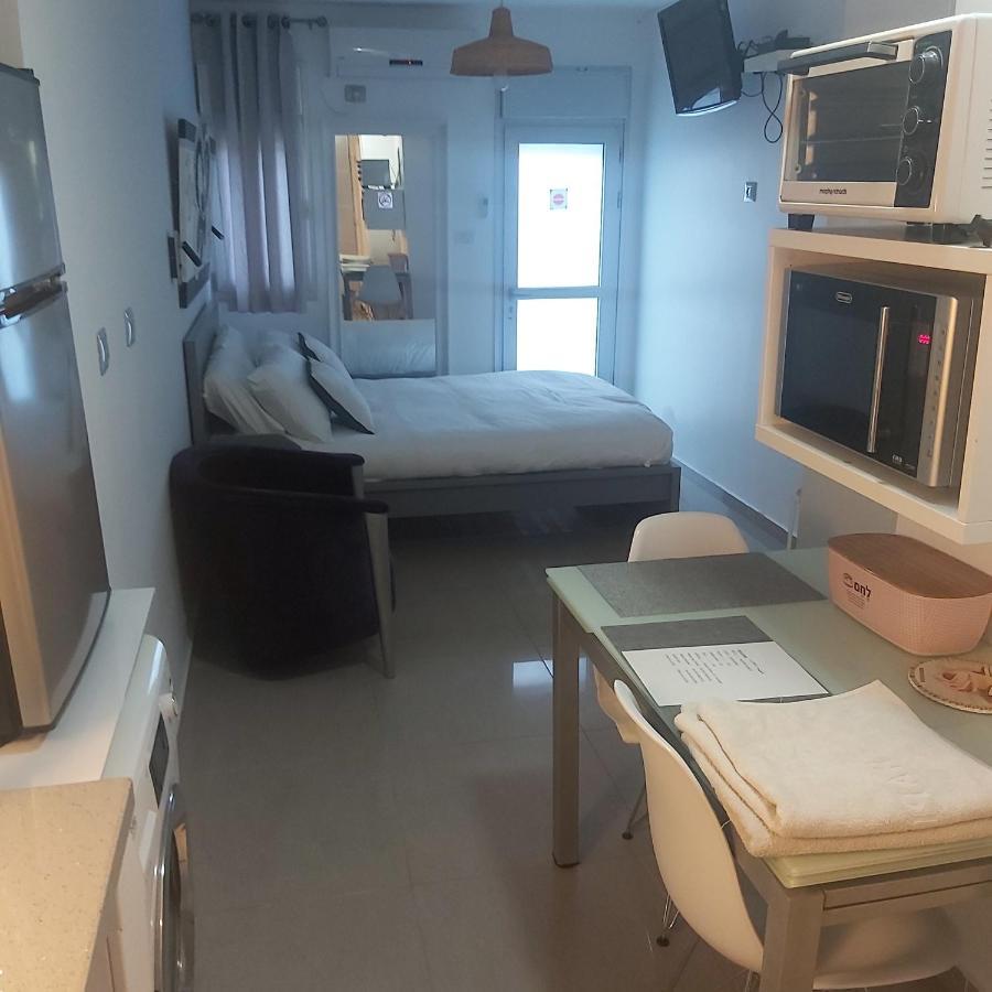 Studio By The Sea Ashdod Exterior photo